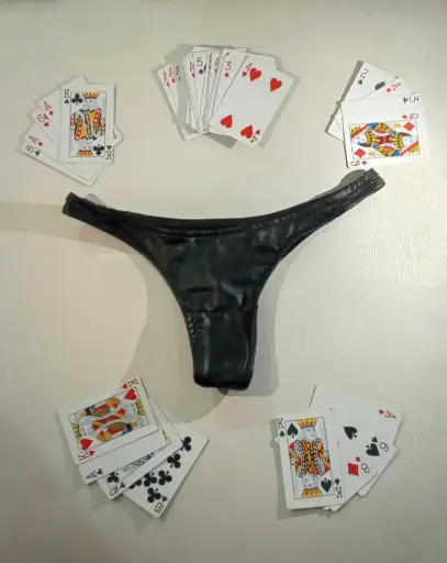 LENCERIA DE CUERO PANTY